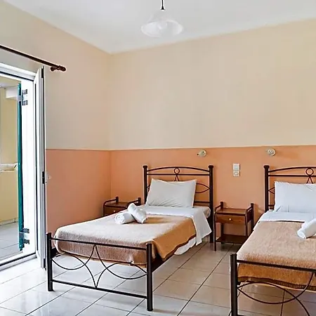 Sandy Maria 103 Hotel 3*